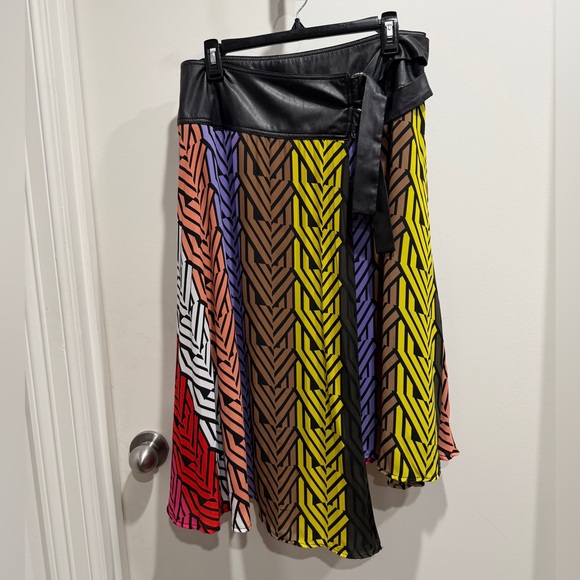 NY & C Multicolor Chevron Pattern Skirt. NWT - Picture 1 of 7